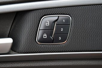 Ford Mondeo V 2.0 TDCI 110kW Titanium kombi TOP STAV - 11