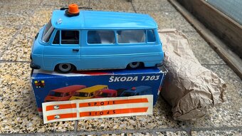Škoda 1203 SPOJE KDN stará hračka - 11