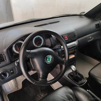 Škoda Octavia 1.8t RS Combi - 11