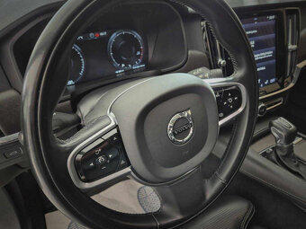 Volvo V90 2,0 CC D5 AWD Drive-E Pro POLESTAR - 11