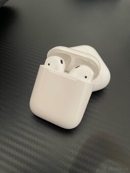 iPhone 13, Apple Watch 4, AirPods Series 2 - 11