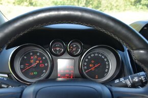 Opel Zafira Tourer 1.6 CDTi, 88kW, 7/2015, 5 míst - 11