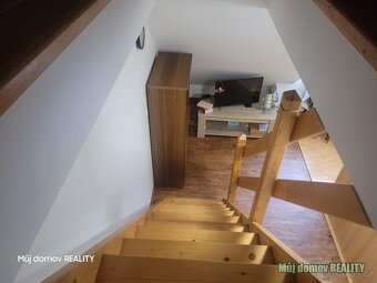 Prostorný mezonetový byt 2+kk, 38 m  Řeporyje, Loučná . - 11