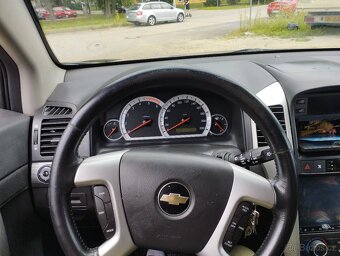 Chevrolet captiva 2.0 110kw  automat - 11
