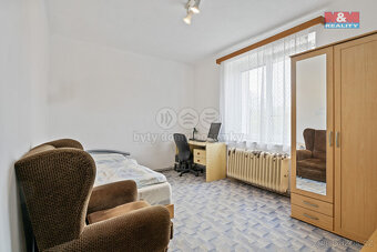 Prodej bytu 4+1, 92 m², Komárov, ul. Nad Oborou - 11