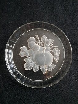 starožitné misky a tácy s ornamentální řezbou - 11