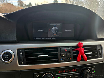 BMW Řada 3 330XD 170kW 4x4 Touring - 11