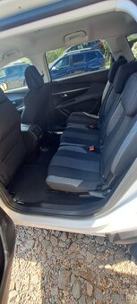 Peugeot 5008 1.2 PureTech 96kW ČR 7-MÍST - 11