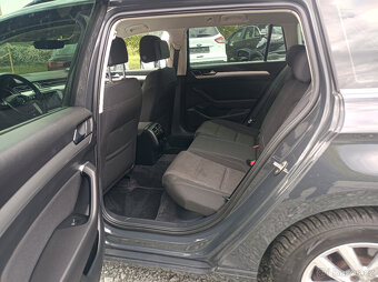 Volkswagen Passat, 110kw,APP,NAVI,r.2017,automat - 11