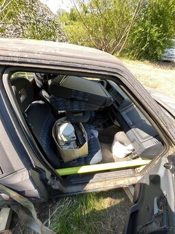 Škoda favorit kastle s rámem - 11