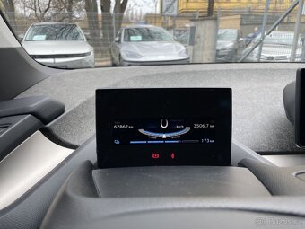 BMW I3 i3S, 120 Ah, Kamera, Panorama, Tepelné čerpadlo - 11