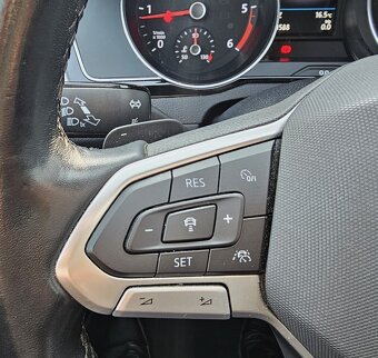VW Passat Variant Business 2.0 TDI 110 kW 7DSG - 11