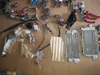 Honda crf 450 rok vyr 2006 dily na motocross - 11