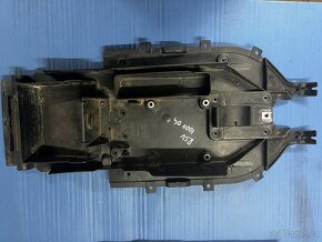 Podsedlový rám Aprilia RSV1000R Factory - 11