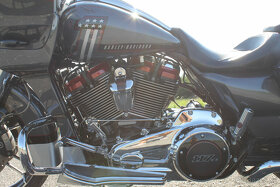 Harley Davidson FLTRXSE CVO Road Glide 117 Screamin' Eagle - 11