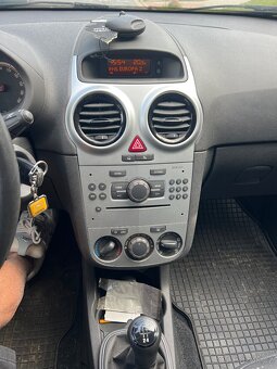 Prodám Opel - Corsa 1.0i - r.v. 2014, 998 ccm , jen 35000km - 11