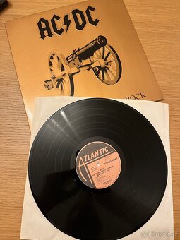 AC/DC – For Those About To Rock We Salute You - 11