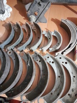 Gaz 21,24,Škoda náhradní díly - 11