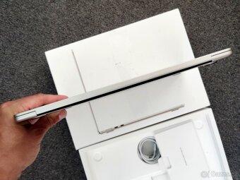 MacBook Air 13 palců M2 8 GB RAM 256 ssd - 11