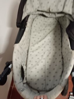 Zachovalý kočárek - 11