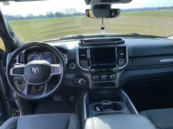 Dodge RAM 1500 BIGHORN r.v.2020 - 11