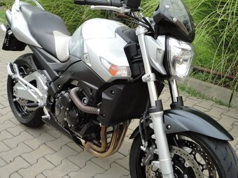 SUZUKI GSR600 - 11