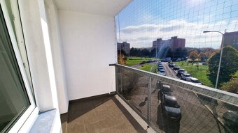 Podnájem prostorného bytu 3+1 s lodžií, lokalita Krynická, P - 11