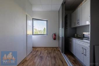 Pronájem obchodních prostor/showroomu (267,8 m2), SHOP PARK - 11