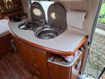 Karavan hobby 440 sf 2009 319.999,- - 11