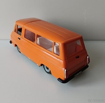 Škoda 1203 oranžová KDN stará hračka Kaden - 11