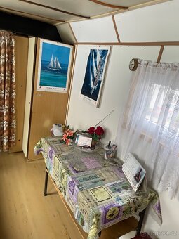Tovární maringotka - 11