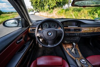 BMW E91 330 ix - 11