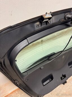 Hyundai i30, zadní 5. (páté) dveře - 11