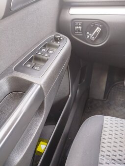 Vokswagen Sharan 2.0TDI 103KW  7místné  ROK 2013 - 11