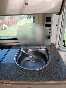 Prodám karavan Fendt 650 dvouosy - 11