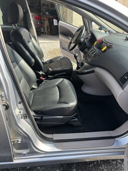 Mitsubishi GRANDIS 100kW dobrý motor - 11