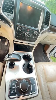 Prodám Jeep Grand Cherokee 3.0 V6 DI. r.v.2015 - 11