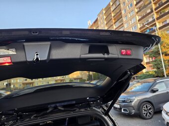 Mercedes EQB 300 4matic UVEDENÁ CENA BEZ DPH - 11