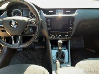 ŠKODA OCTAVIA COMBI ČR - 11