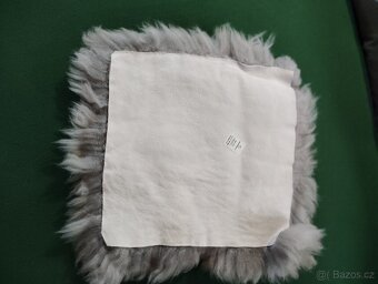 Podsedák z pravé ovčí kůže 40x40 cm-šedý (sada 4 ks) - 11