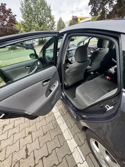 Toyota Prius 1.8 Hybrid - 11