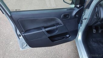 Ford Fiesta 1.3i hezká , bez koroze , nová STK - 11