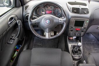 Alfa Romeo 147 1.9 JTD Q2 - 11