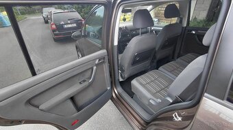 VW CrossTouran 2,0tdi - 11