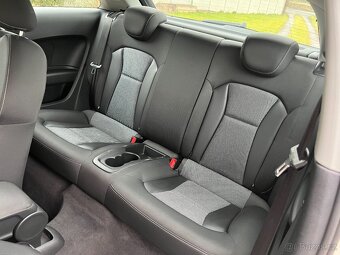 Audi A1 1.2TFSI 63KW,KůŽE,NAVI,2xALU - 11
