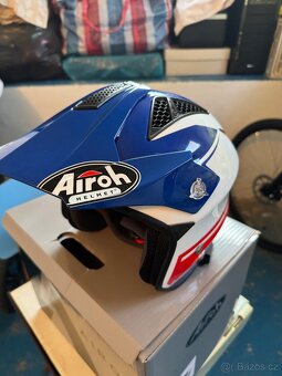 Motokros, enduro, přilba, helma od Troylee Designs, Airoh - 11