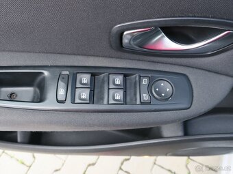 Prodám Renault Scenic 1.6 i 81 kW Expression - 11