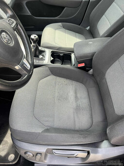 Volkswagen Passat B7 Variant 2.0 TDI - 11
