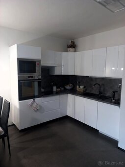 Vzorková kuchyňská linka - sestava bezúchytková Aspen - 11