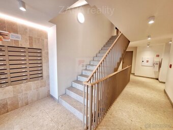 Pronájem byt 1+kk 49,9m2/B  + gar. stání nezař. novostavba 2 - 11